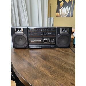 Quasar Gx-3619 BOOMBOX both RADIO CASSETTE works VINTAGE
